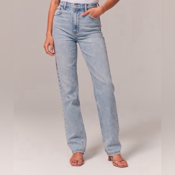 Abercrombie & Fitch Curve Love The 90s Straight Ultra High Rise Jeans size 2/26 - Picture 1 of 13